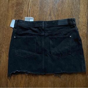 Zara Black Frayed Hem Mini Skirt